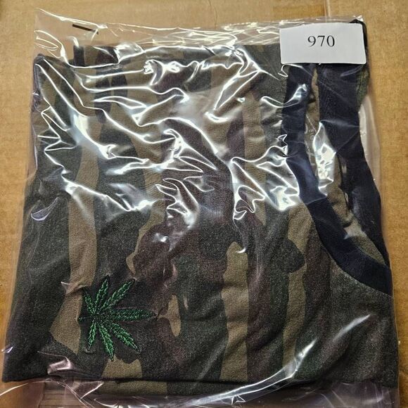Eighty Eight Shirt Mens Medium Camo Cannabis 420 Day Leaf Short Sleeve Tee - Picture 7 of 7